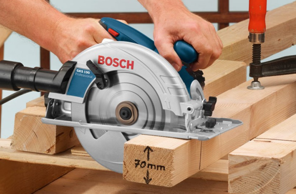 Máy cưa đĩa Bosch GKM 18V-50 (SOLO) MỚI Máy cưa đĩa Bosch GKM 18V-50 (SOLO) MỚI