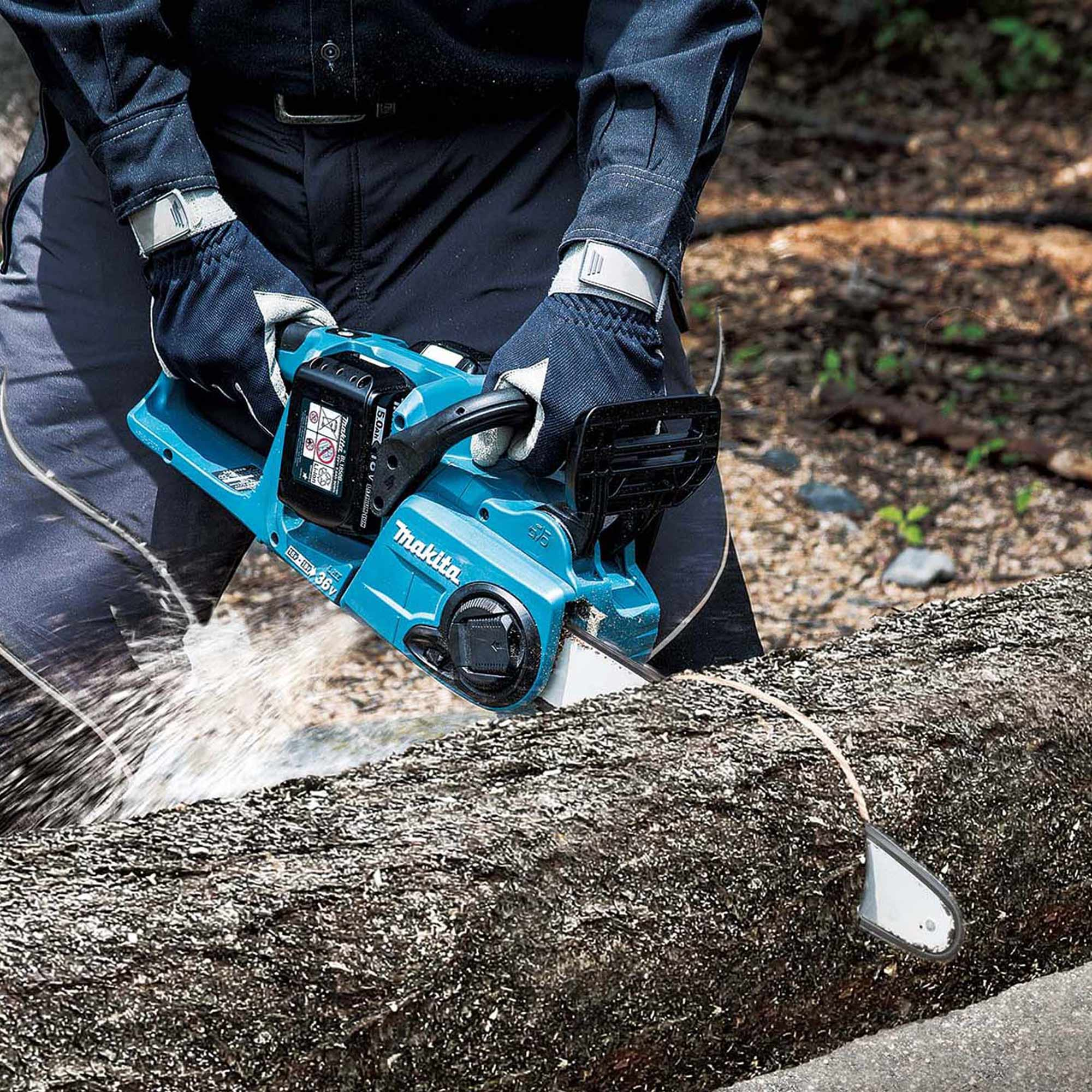 Máy cưa cành trên cao dùng pin Makita DUA301ZB Máy cưa cành trên cao dùng pin Makita DUA301ZB