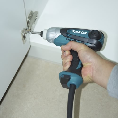 Máy khoan vặn vít Makita DF0300 Máy khoan vặn vít Makita DF0300