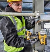 Máy siết bu lông dùng pin Dewalt DCF892 Máy siết bu lông dùng pin Dewalt DCF892