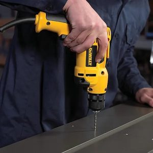 Máy khoan sắt Dewalt DWD014-B1 Máy khoan sắt Dewalt DWD014-B1