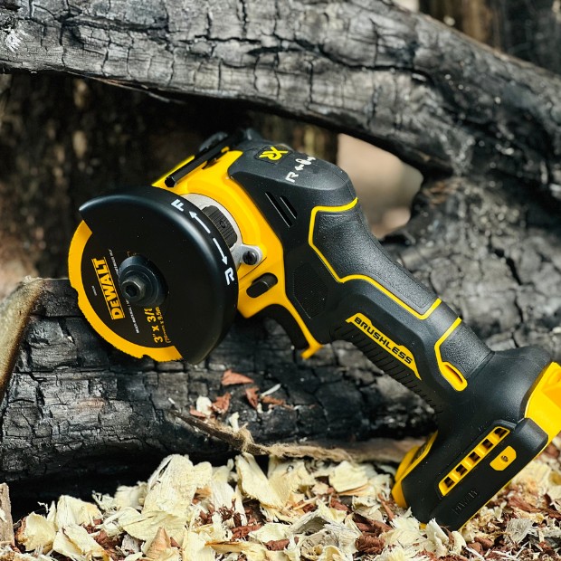 Máy cắt đa năng Bosch GOP 30-28 Máy cắt đa năng Bosch GOP 30-28