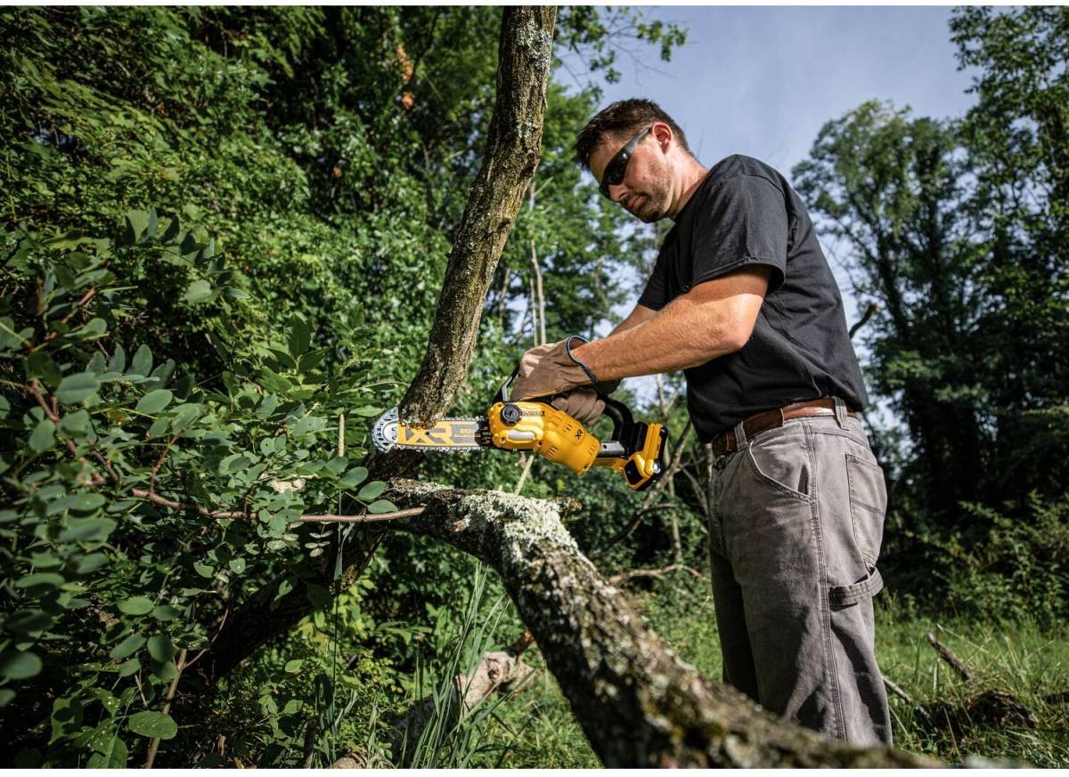 Máy Cưa Xích Chạy Điện DCK - KML03-405 Máy Cưa Xích Chạy Điện DCK - KML03-405