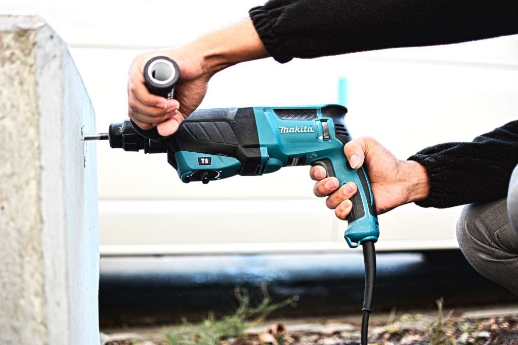 Máy khoan búa / bắt vít dùng pin Bosch GSB 18V-150C (chưa kèm pin, sạc) Máy khoan búa / bắt vít dùng pin Bosch GSB 18V-150C (chưa kèm pin, sạc)