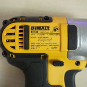 Máy khoan bắt vít dùng pin 20V Dewalt DCD800P2 (KÈM 02 PIN 5.0 + SẠC) Máy khoan bắt vít dùng pin 20V Dewalt DCD800P2 (KÈM 02 PIN 5.0 + SẠC)