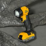 Đèn dùng pin 20V Dewalt DCL040-XJ Đèn dùng pin 20V Dewalt DCL040-XJ